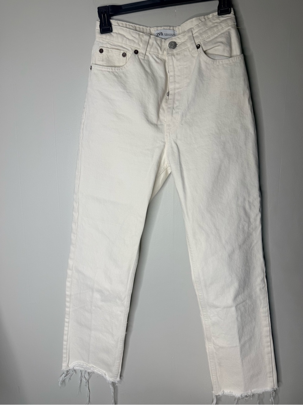 Zara White Cropped Raw-Hem Jeans